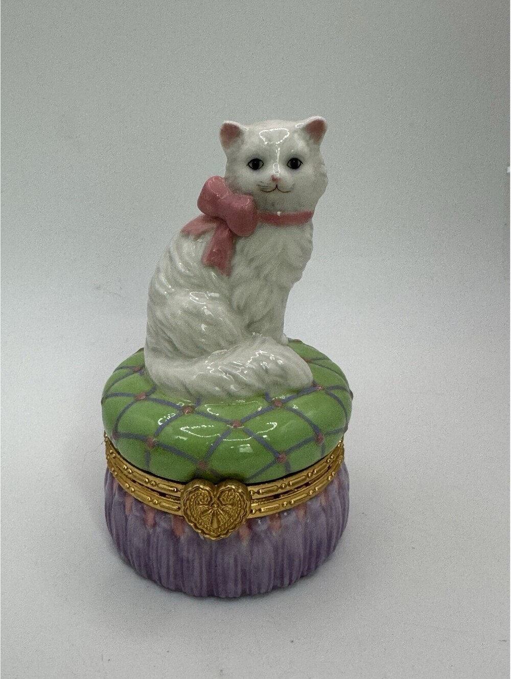 San Francisco Music Box Co White Persian Cat On Green And Purple Pillow Works!